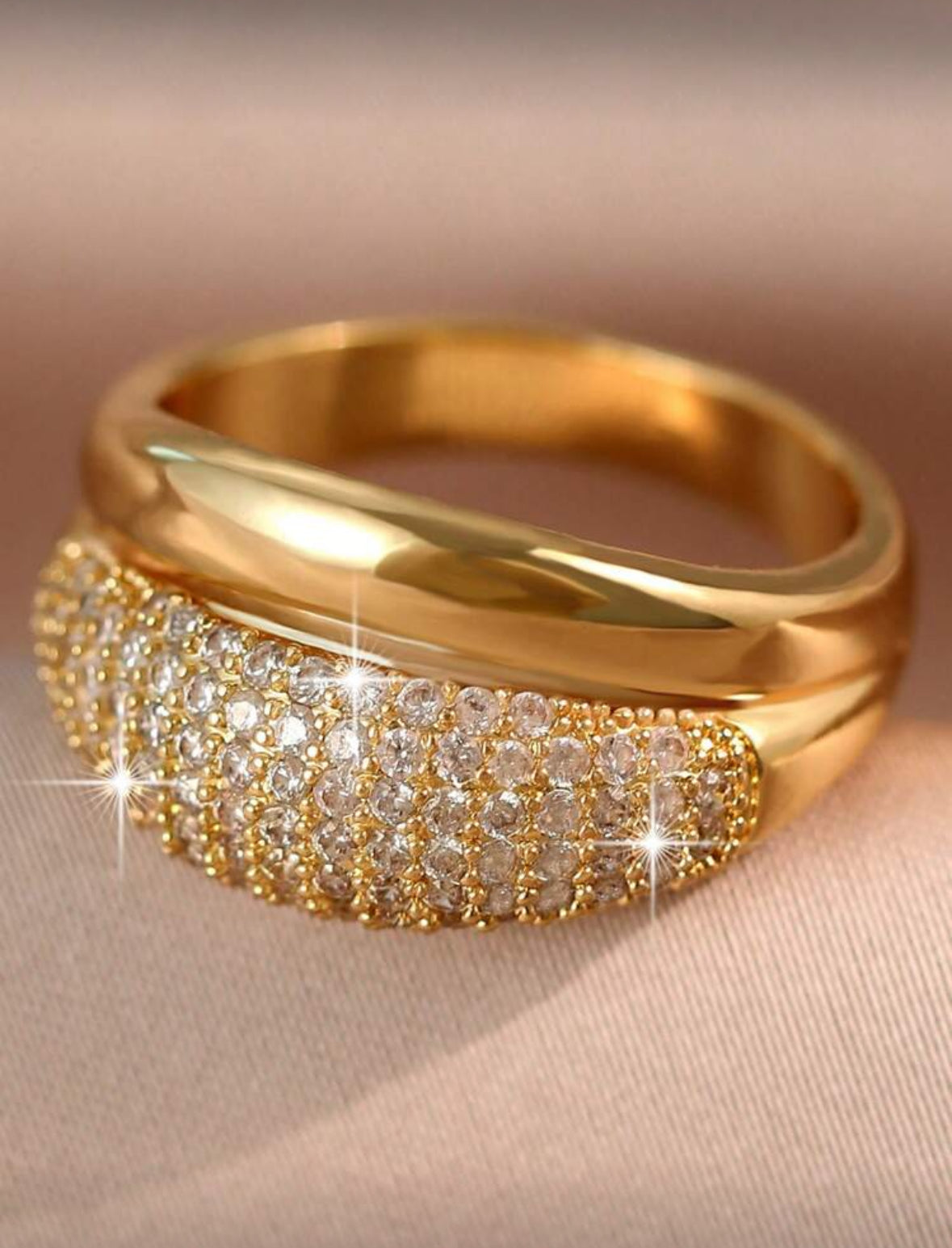 Luxury Big Oval Zirconia Ring – Gold-Tone Statement Jewelry