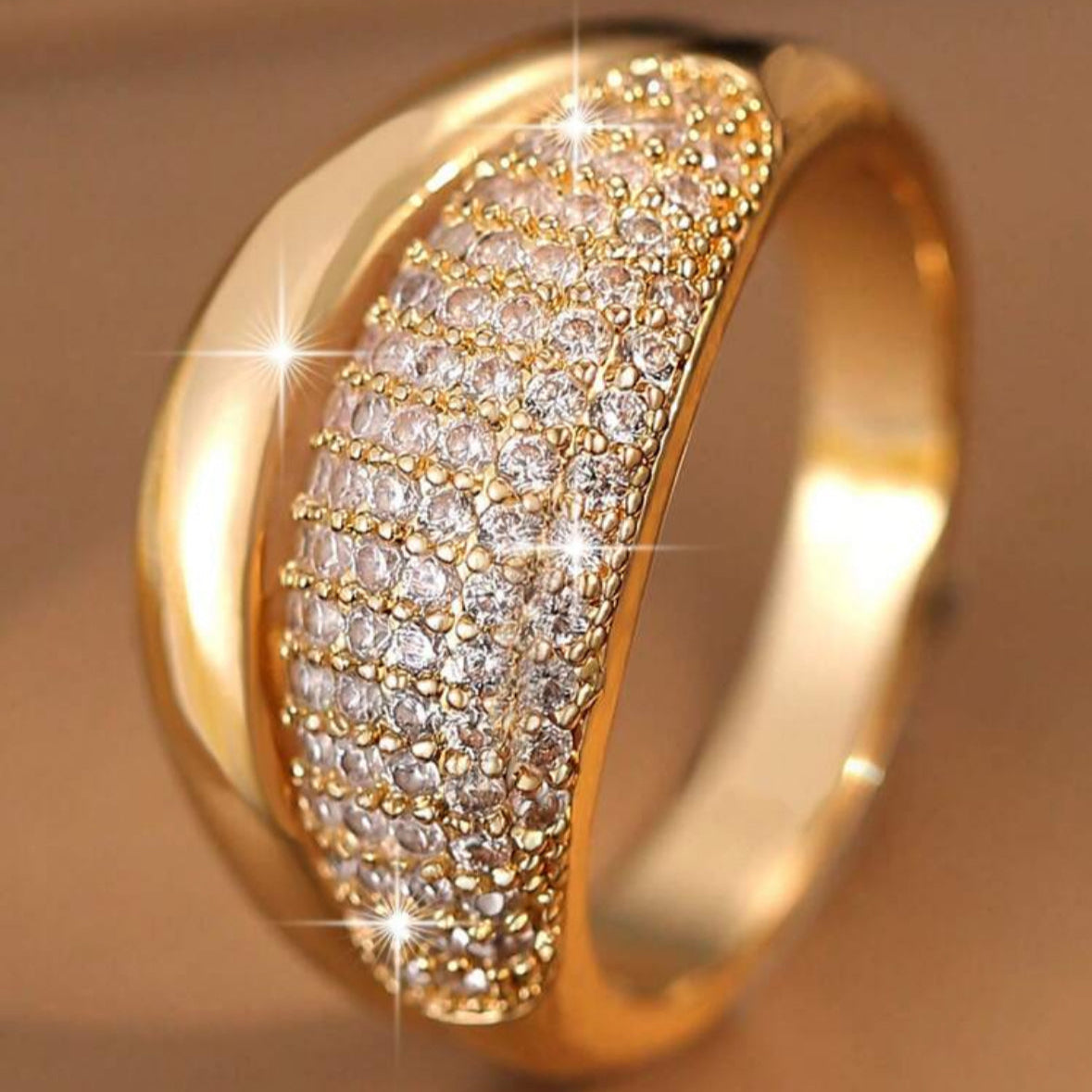 Luxury Big Oval Zirconia Ring – Gold-Tone Statement Jewelry